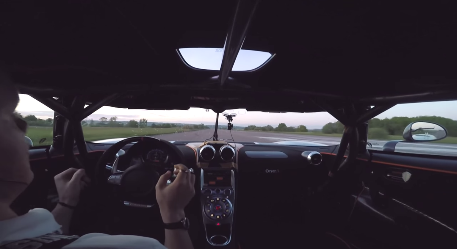 Watch the Koenigsegg One:1 hit 300kmh in 11 seconds