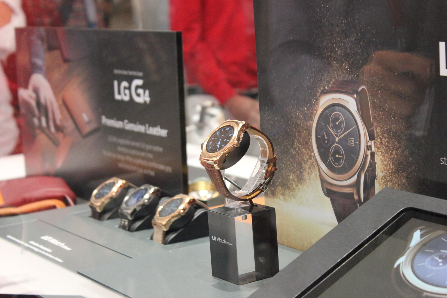 LG shows off crazy-expensive gold watch and roll-up keyboard at IFA 2015