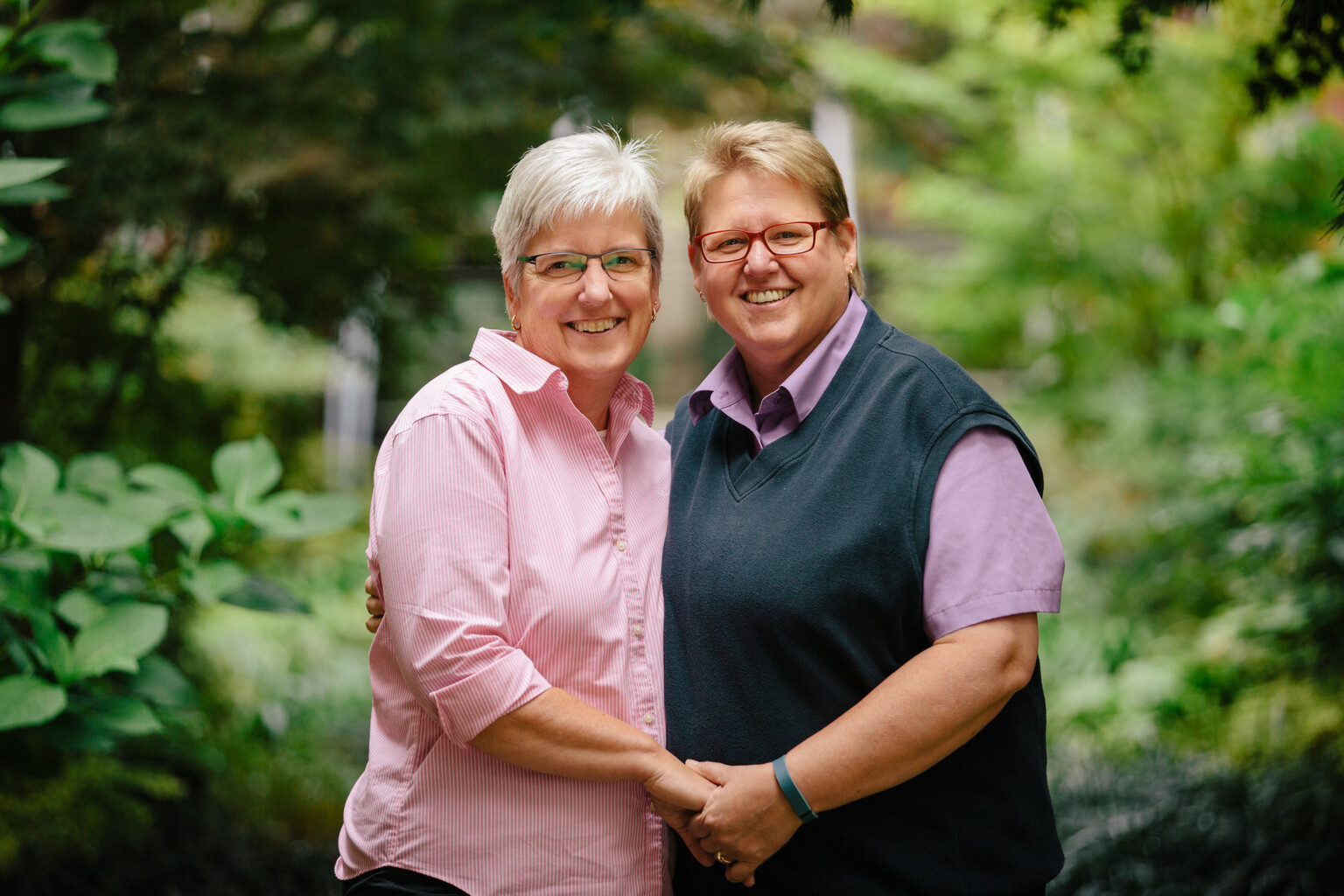 Lesbians unite Android and iOS users