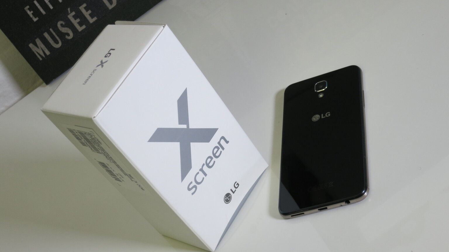 Hands-on LG X Screen Review and Unboxing