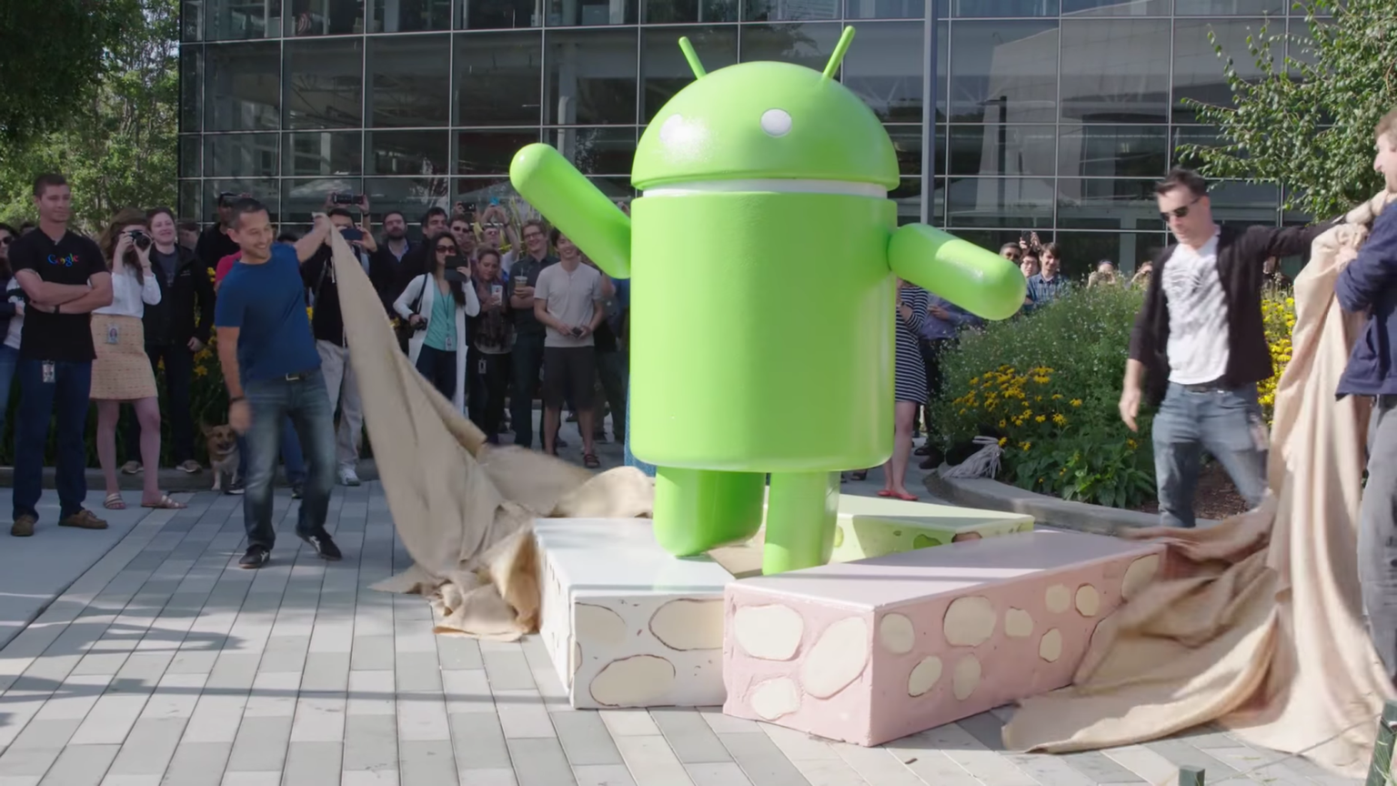 It’s official, meet Android 7.0 Nougat