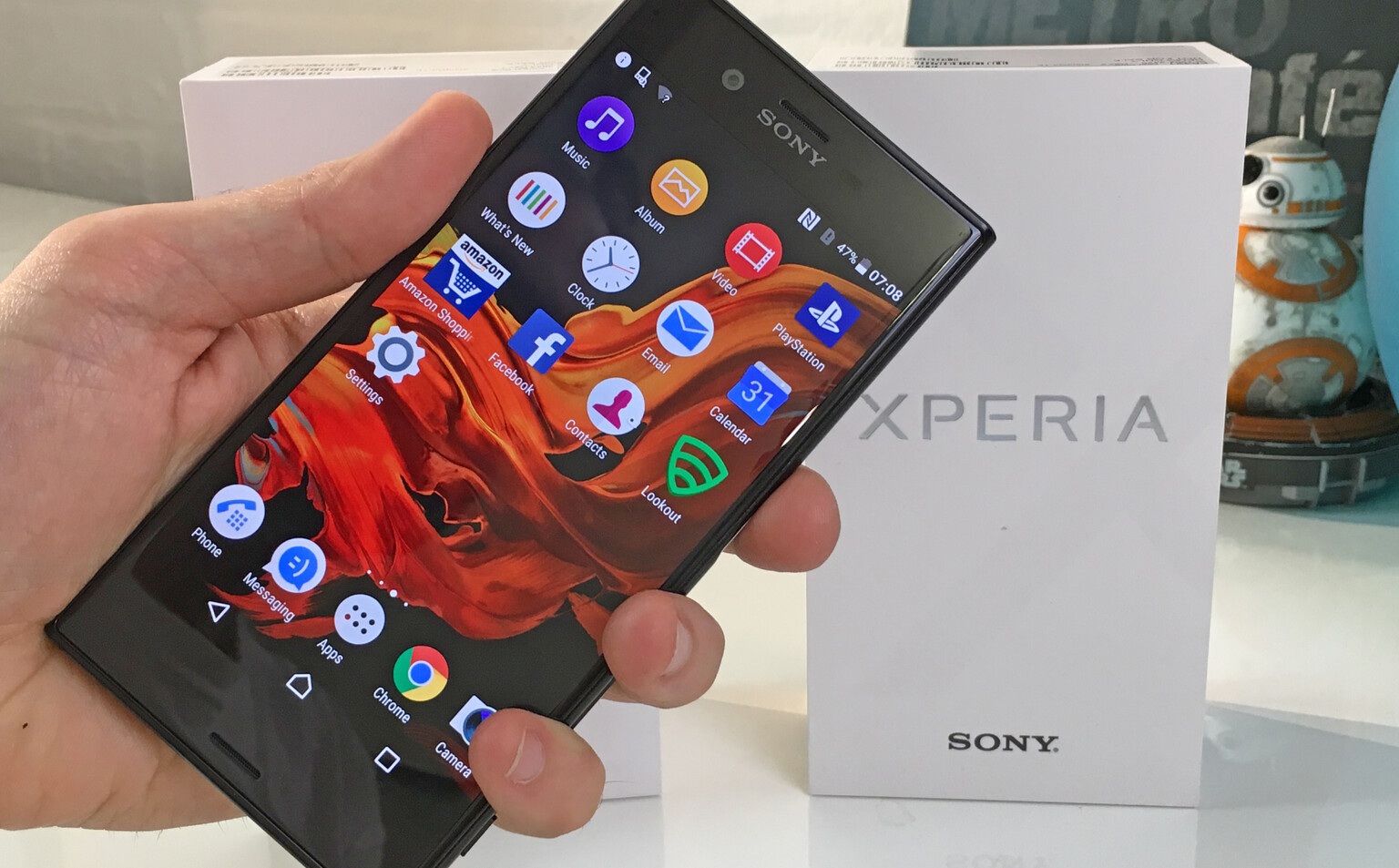 Unboxing and hands-on with Sony's Xperia XZ and Xperia X Compact