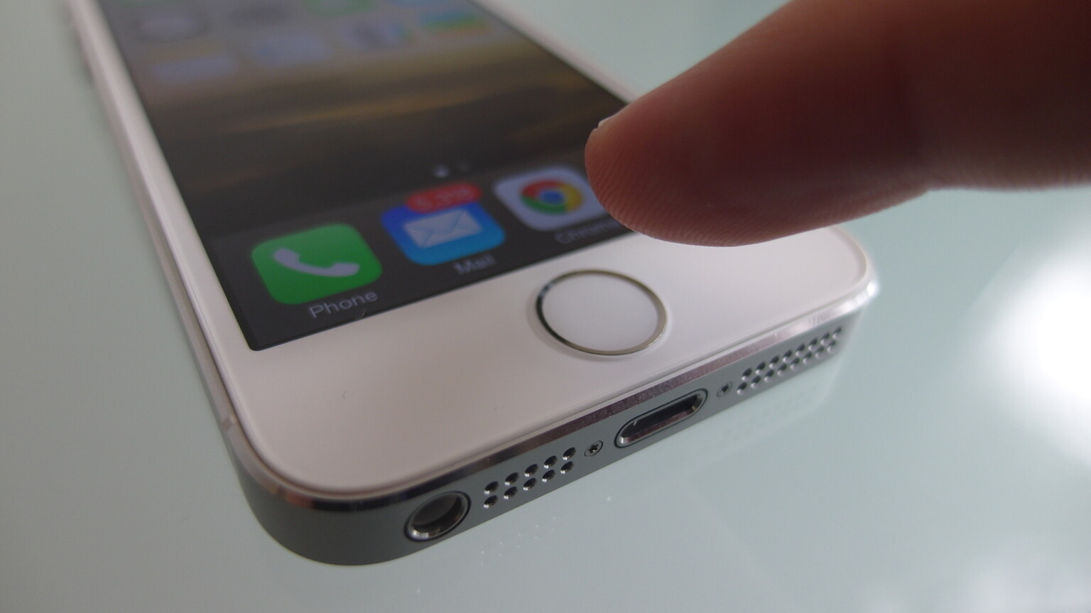 iOS 7.1.1 update fixes keyboard bugs, improves fingerprint scanning