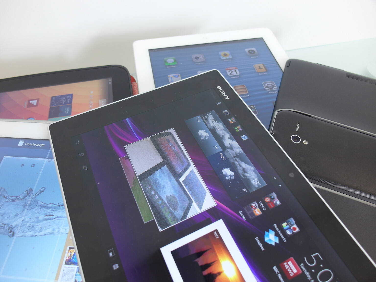 Ultimate tablet comparison: Xperia Tablet Z vs iPad 4 vs Nexus 10 vs Padfone 2 vs Note 10.1