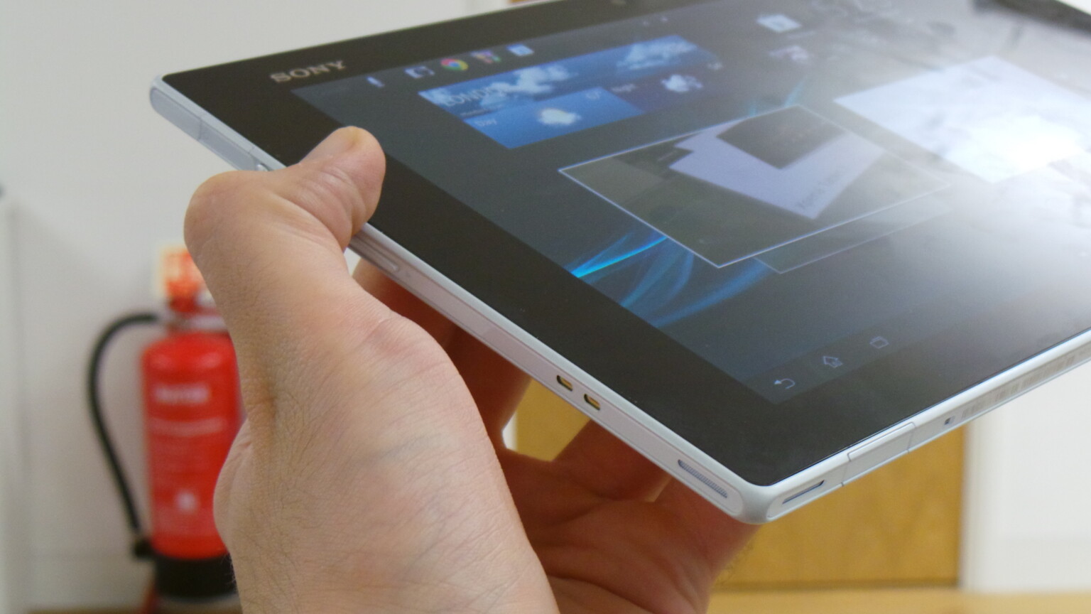 Sony Xperia Tablet Z unboxing video