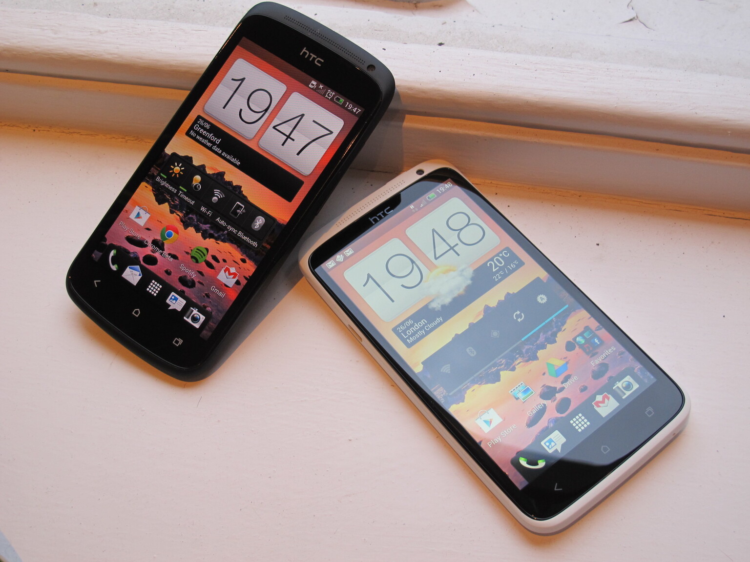 HTC One X VS HTC One S