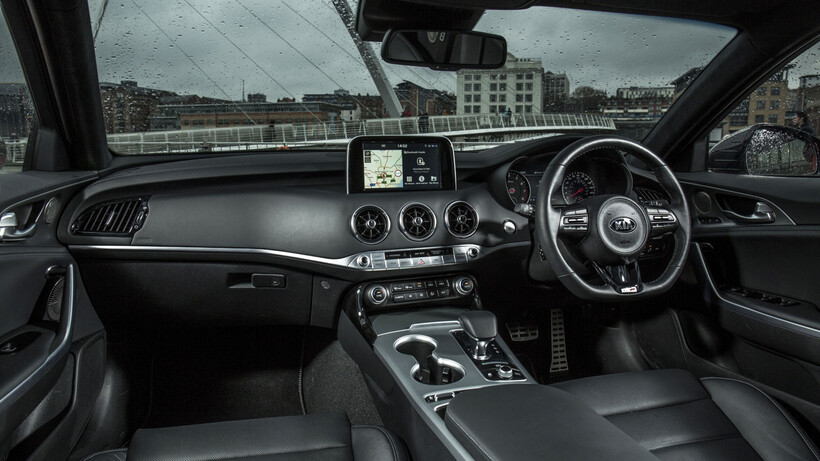 Kia Stinger T-GDi interior and infotainment