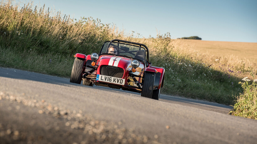 Caterham 310R vs 310S cornering