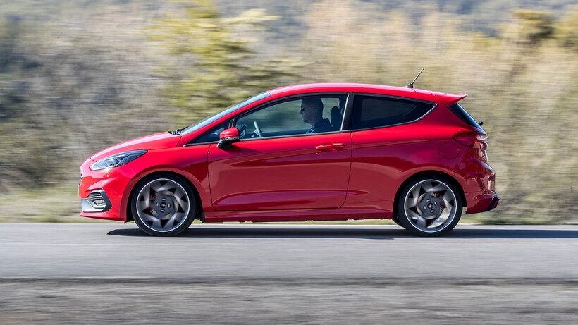 Ford Fiesta ST review (2018): Side view