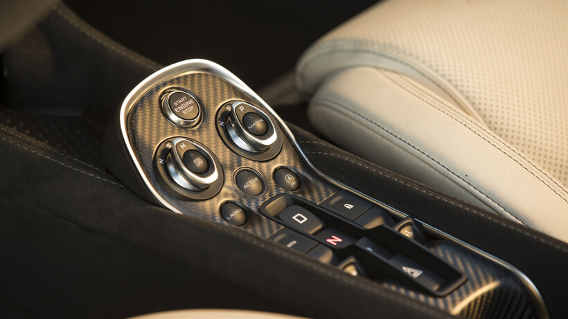 McLaren 570S Active cockpit controls