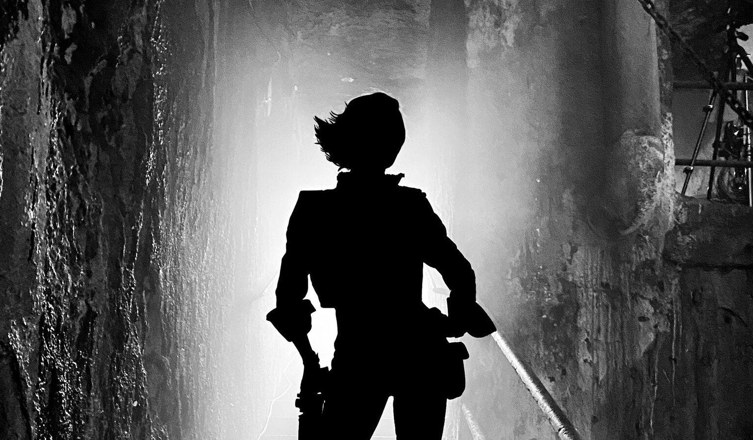 Jamie Lee Curtis gives us our first look at the Borderlands movie