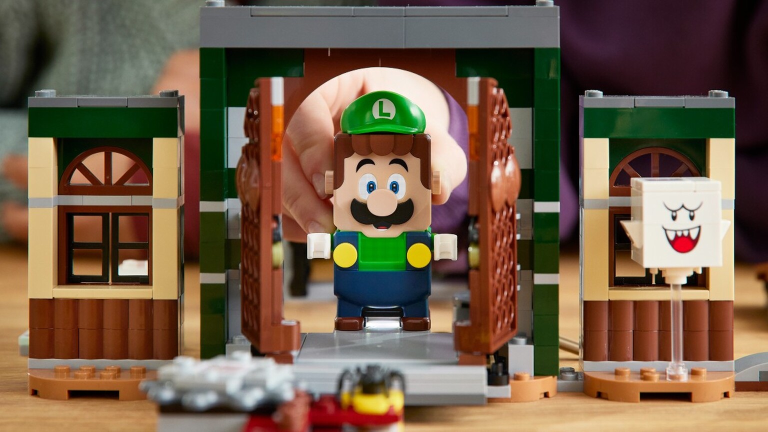 Nintendo unveils spooky LEGO Luigi's Mansion sets