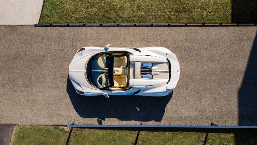 Bugatti Mistral from above
