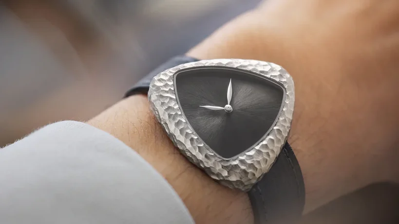 Anoma A1 being worn on a wrist