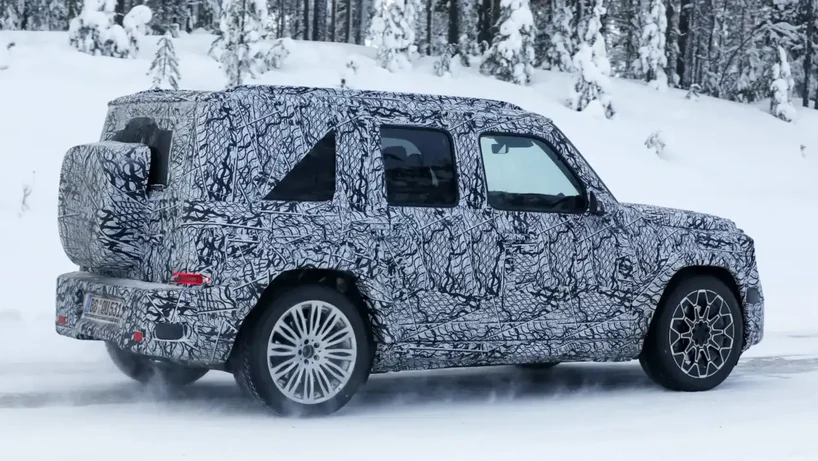 Baby Mercedes G-Class side shot