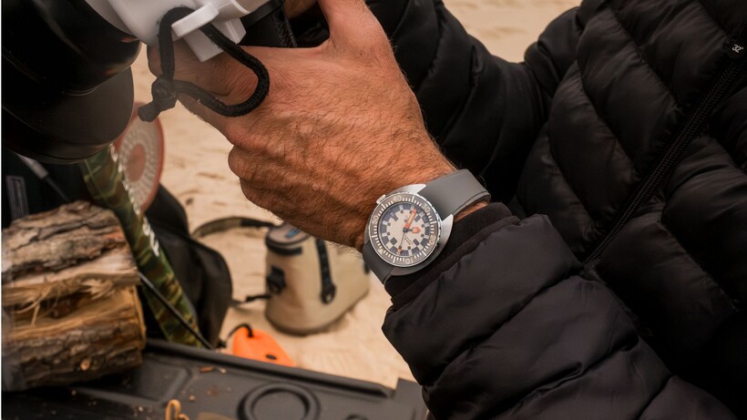Doxa x Hodinkee Sub 200T Army