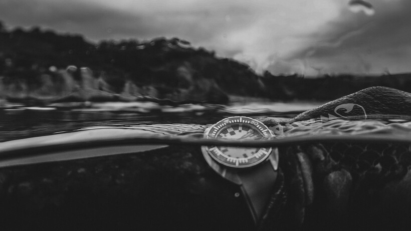 Doxa x Hodinkee Sub 200T Army
