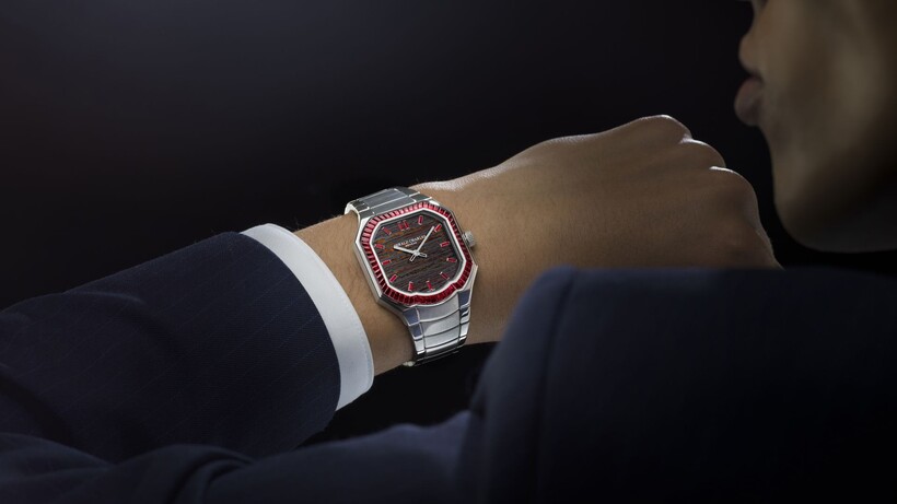 Gerald Charles Masterlink stone dial