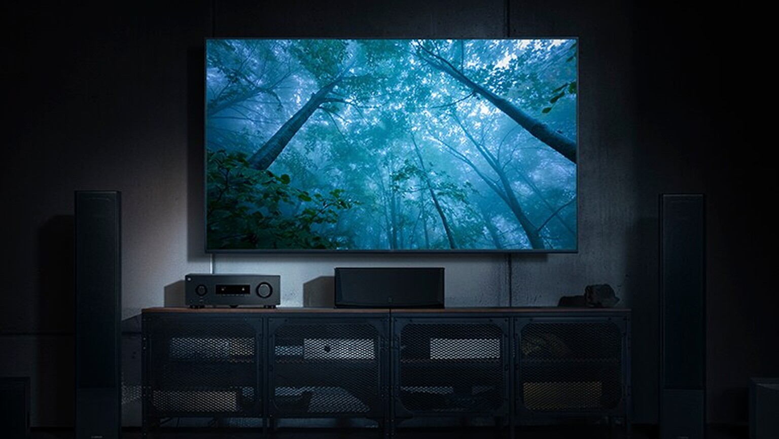 Yamaha debuts home theater in a box — just add a TV and away you go!
