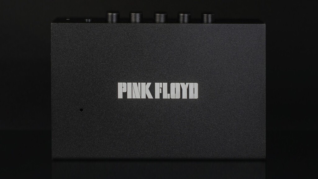 We Are Rewind x Pink Floyd Dark Side of the Moon cassette player