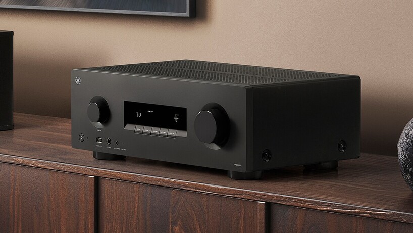 Yamaha RX3900 on a table