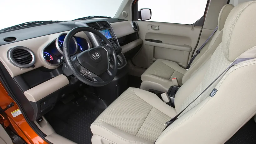 2011 Honda Element interior