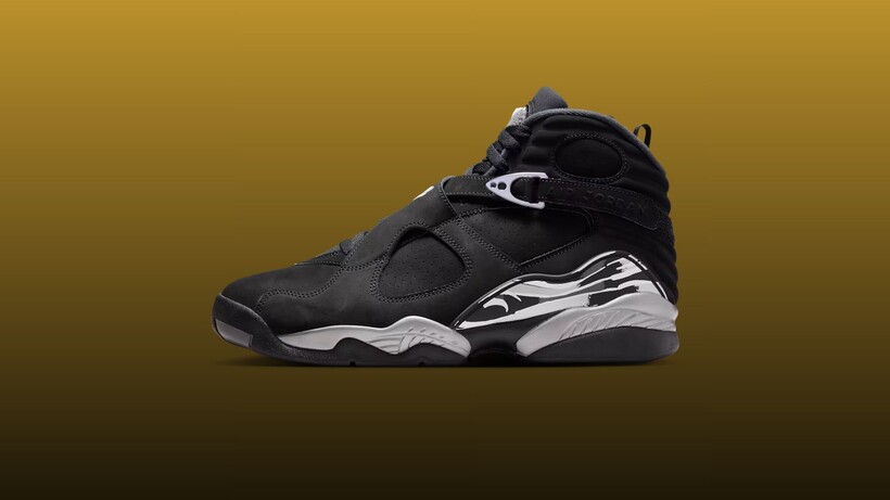 Nike Air Jordan 8 Chrome sneakers