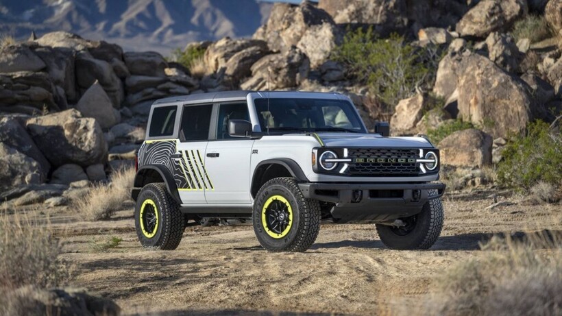 Ford Bronco off-road SUV representing the reported Bronco-based pickup planned for 2030