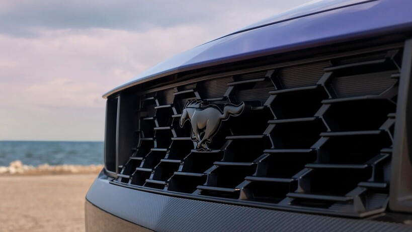 Ford Mustang Dark Horse SC Convertible with folding roof and high-performance exterior styling