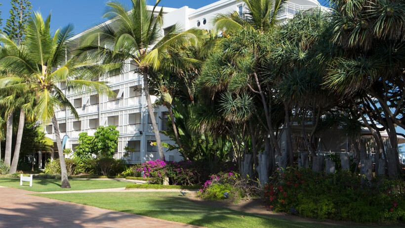 Le Domaine Déva resort in New Caledonia surrounded by tropical landscape and overlooking the South Pacific