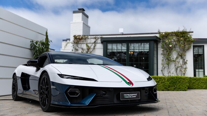 Lamborghini Temerario Tricolore in white and blue with Italian flag detailing on the bonnet